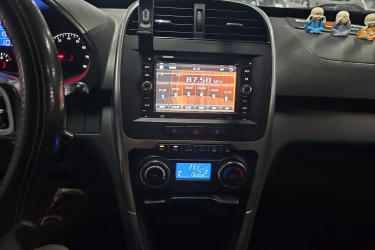 Used Chery Tiggo 3 2015 1.6L CVT ZhiShang Commemorative Edition Audio And AC Panel