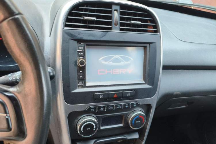 Used Chery Tiggo 3 2015 1.6L Manual Zhishang Sport Edition Audio And AC Panel