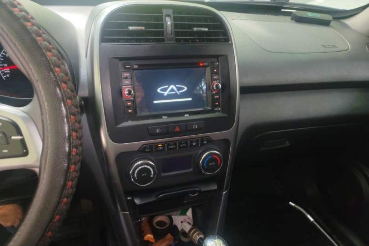 Used Chery Tiggo 3 2015 1.6L Manual Zhishang Sport Edition Audio And AC Panel