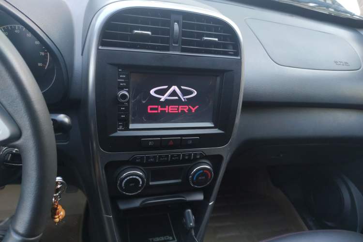 Used Chery Tiggo 3 2015 1.6L Manual Zhishang Commemorative Edition Audio And AC Panel