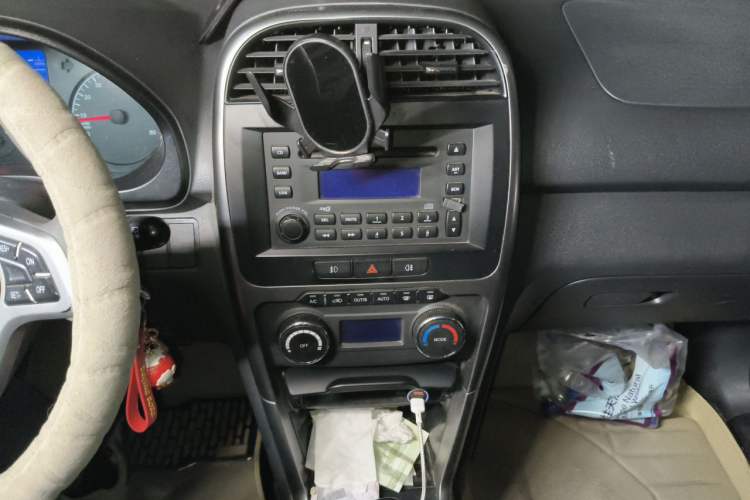 Used Chery Tiggo 3 2015 1.6L CVT ZhiShang Sport Edition Audio And AC Panel