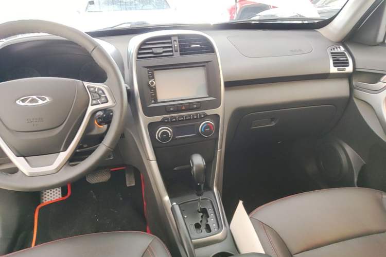 Used Chery Tiggo 3 2015 1.6L CVT ZhiShang Commemorative Edition Audio And AC Panel