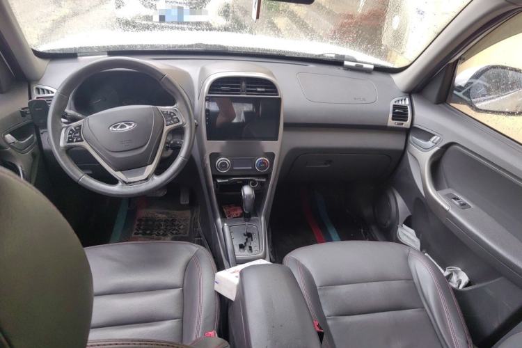 Used Chery Tiggo 3 2015 1.6L CVT ZhiShang Commemorative Edition Center Console