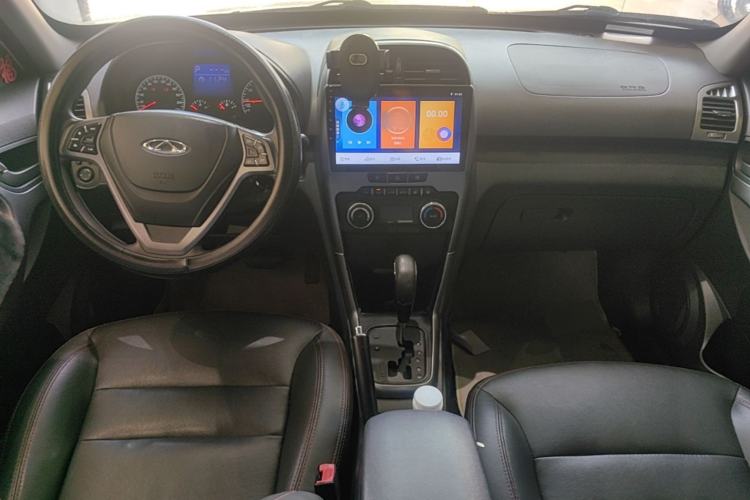 Used Chery Tiggo 3 2015 1.6L CVT ZhiShang Sport Edition Center Console