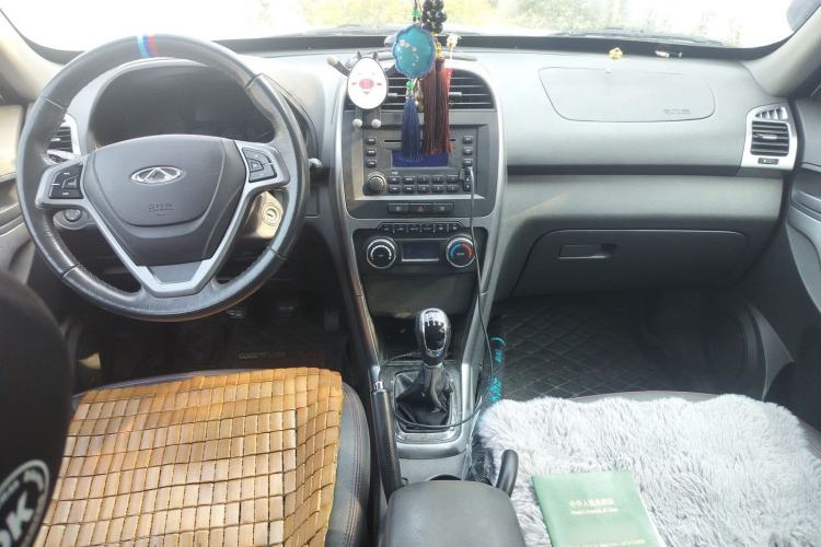 Used Chery Tiggo 3 2015 1.6L Manual Zhishang Commemorative Edition Center Console