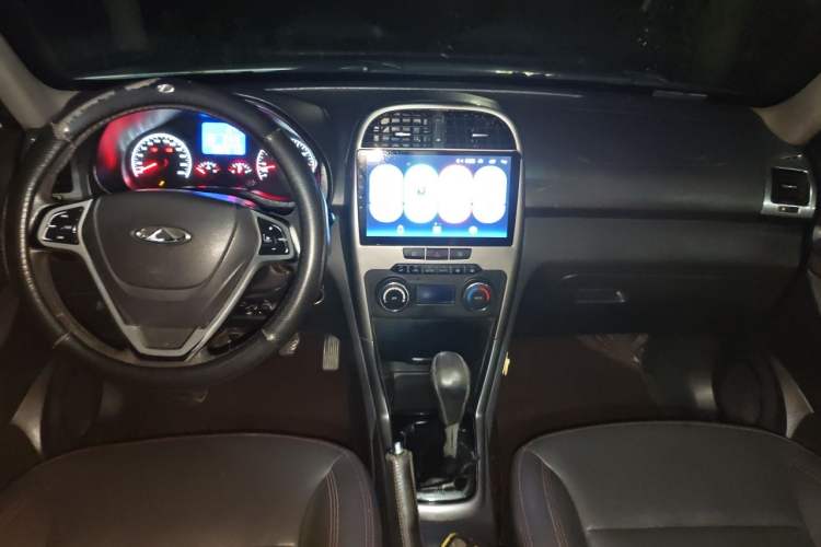 Used Chery Tiggo 3 2015 1.6L Manual Zhishang Sport Edition Center Console