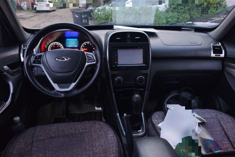 Used Chery Tiggo 3 2015 1.6L Manual Zhishang Sport Edition Center Console