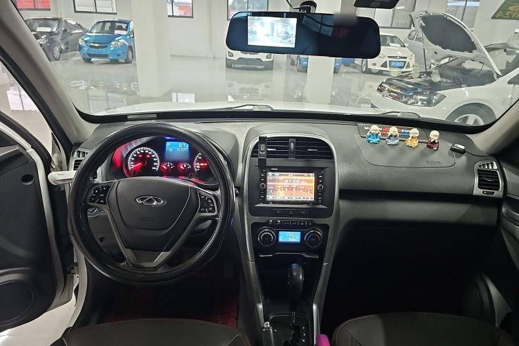 Used Chery Tiggo 3 2015 1.6L CVT ZhiShang Commemorative Edition Center Console