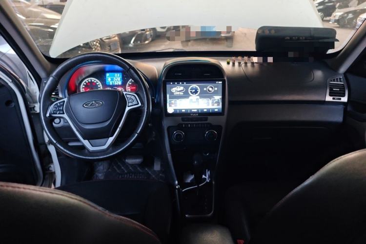 Used Chery Tiggo 3 2015 1.6L CVT ZhiShang Sport Edition Center Console