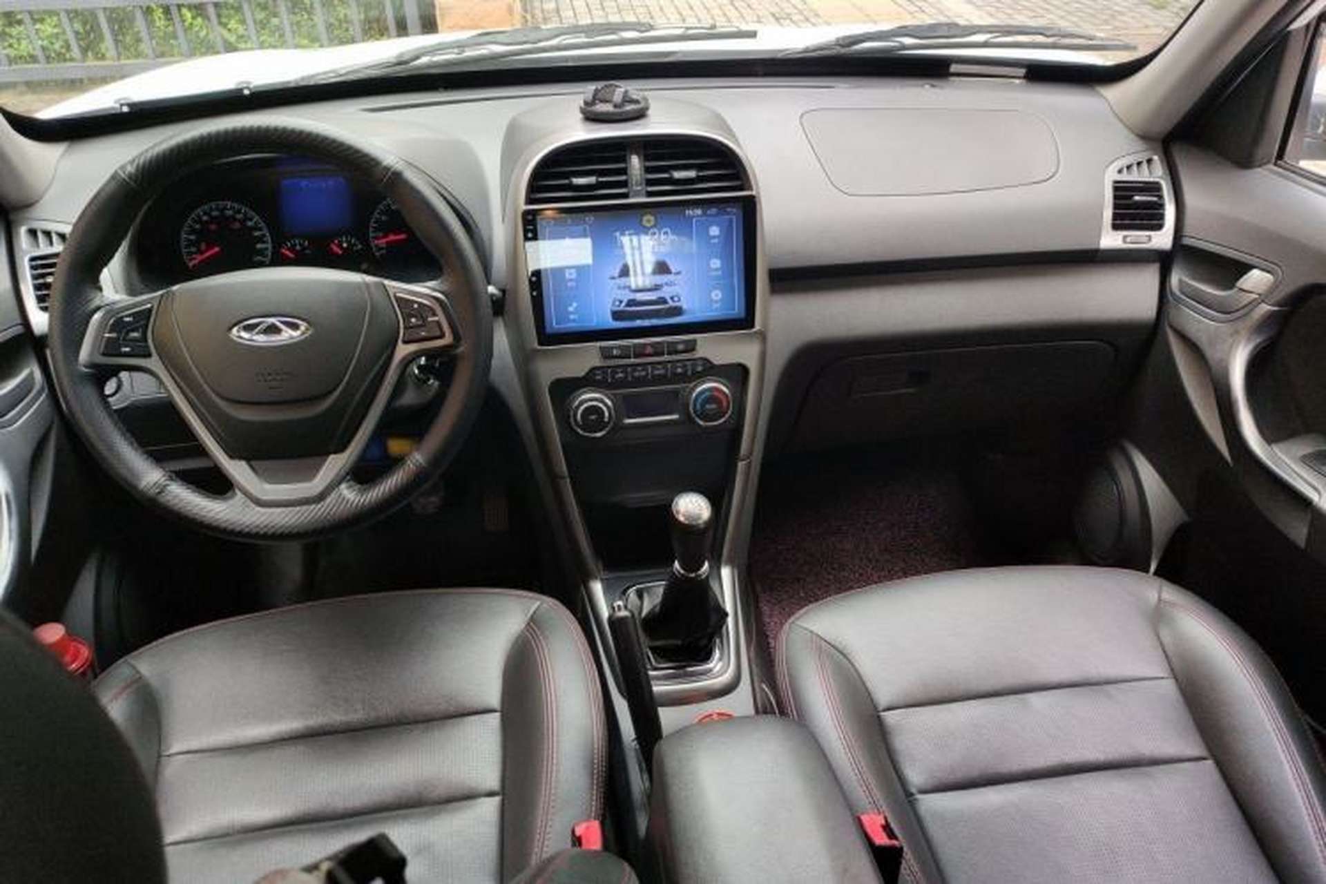 Used Chery Tiggo 3 2015 1.6L Manual Zhishang Sport Edition Center Console