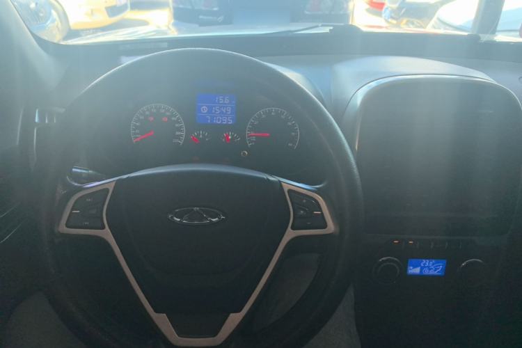 Used Chery Tiggo 3 2015 1.6L Manual Zhishang Commemorative Edition Center Console