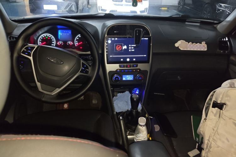 Used Chery Tiggo 3 2015 1.6L Manual Zhishang Sport Edition Center Console