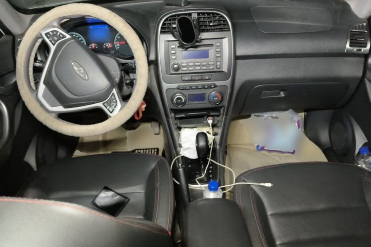 Used Chery Tiggo 3 2015 1.6L CVT ZhiShang Sport Edition Center Console