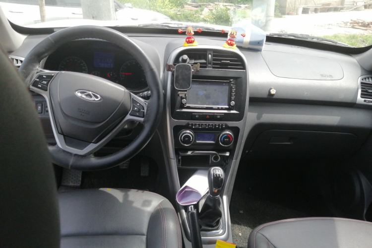 Used Chery Tiggo 3 2015 1.6L Manual Zhishang Commemorative Edition Center Console