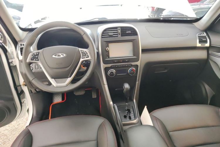Used Chery Tiggo 3 2015 1.6L CVT ZhiShang Commemorative Edition Center Console