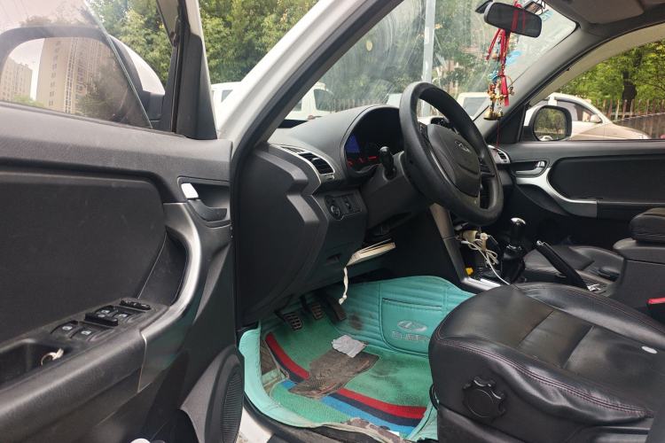 Used Chery Tiggo 3 2015 1.6L Manual Zhishang Sport Edition Driver Seat