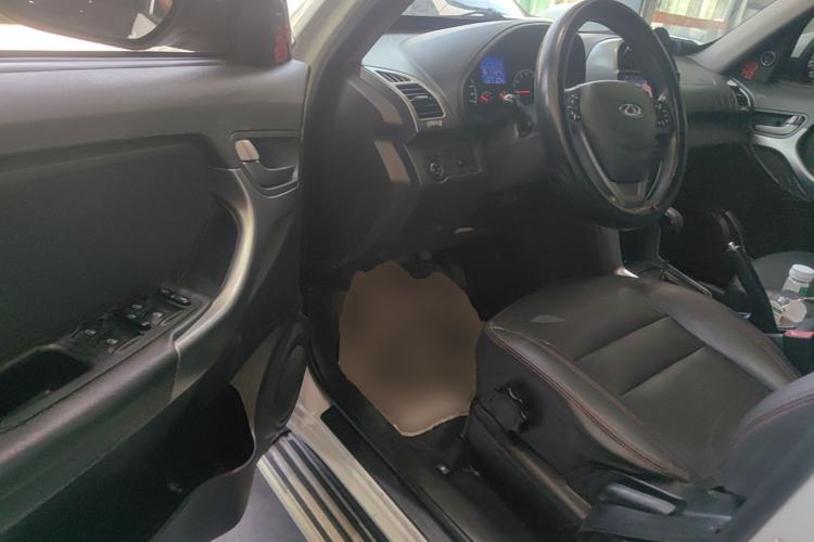 Used Chery Tiggo 3 2015 1.6L CVT ZhiShang Sport Edition Driver Seat