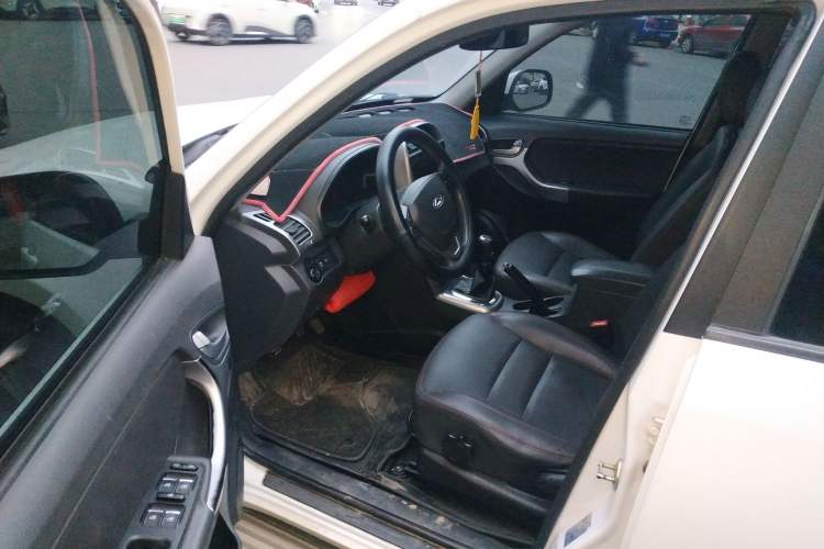 Used Chery Tiggo 3 2015 1.6L Manual Zhishang Commemorative Edition Driver Seat
