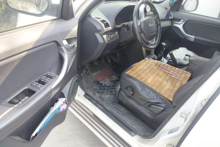 Used Chery Tiggo 3 2015 1.6L Manual Zhishang Commemorative Edition Driver Seat