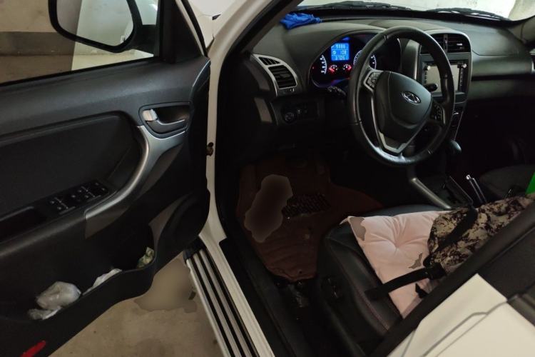 Used Chery Tiggo 3 2015 1.6L CVT ZhiShang Commemorative Edition Driver Seat