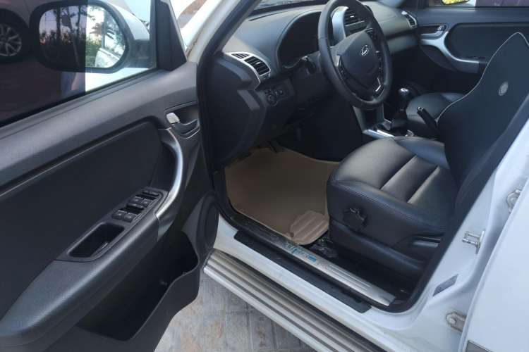 Used Chery Tiggo 3 2015 1.6L Manual Zhishang Commemorative Edition Driver Seat