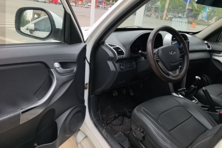 Used Chery Tiggo 3 2015 1.6L Manual Fashion Sport Edition Driver Seat