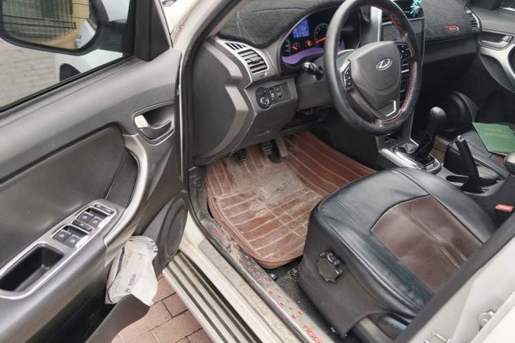 Used Chery Tiggo 3 2015 1.6L Manual Zhishang Commemorative Edition Driver Seat
