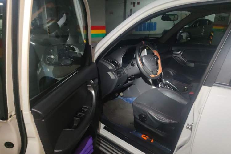 Used Chery Tiggo 3 2015 1.6L Manual Zhishang Sport Edition Driver Seat
