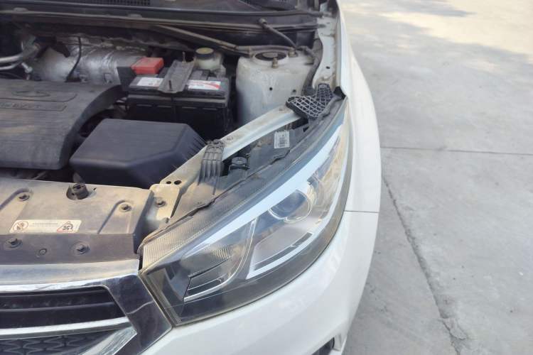 Used Chery Tiggo 3 2015 1.6L Manual Zhishang Commemorative Edition Engine Bay Left