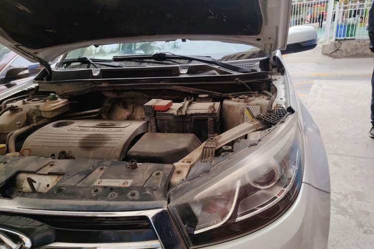 Used Chery Tiggo 3 2015 1.6L Manual Zhishang Sport Edition Engine Bay Left