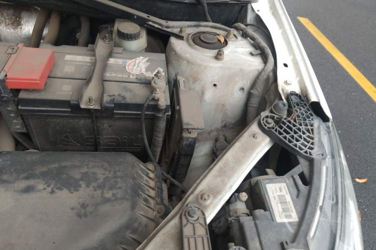 Used Chery Tiggo 3 2015 1.6L CVT ZhiShang Sport Edition Engine Bay Left