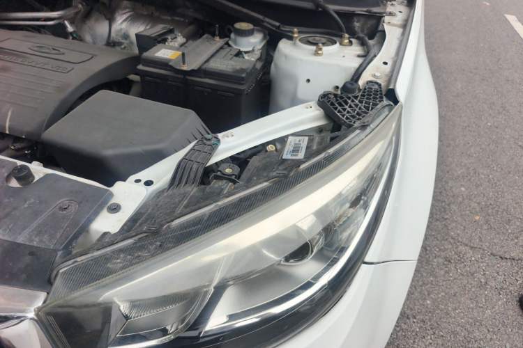 Used Chery Tiggo 3 2015 1.6L Manual Zhishang Commemorative Edition Engine Bay Left