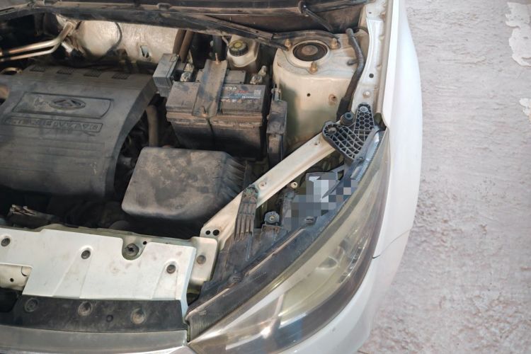 Used Chery Tiggo 3 2015 1.6L CVT ZhiShang Sport Edition Engine Bay Left