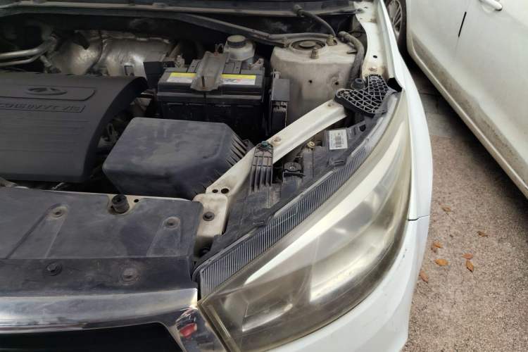 Used Chery Tiggo 3 2015 1.6L CVT ZhiShang Sport Edition Engine Bay Left