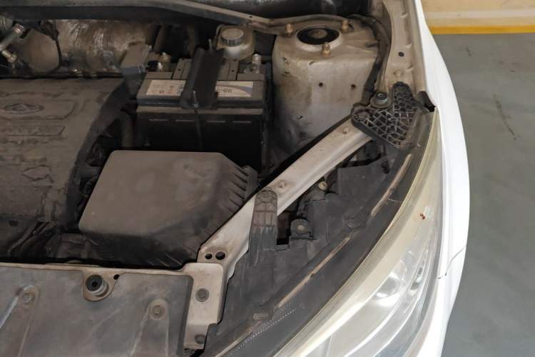 Used Chery Tiggo 3 2015 1.6L Manual Zhishang Commemorative Edition Engine Bay Left