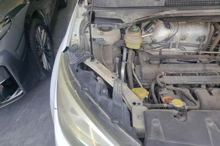 Used Chery Tiggo 3 2015 1.6L CVT ZhiShang Sport Edition Engine Bay Right