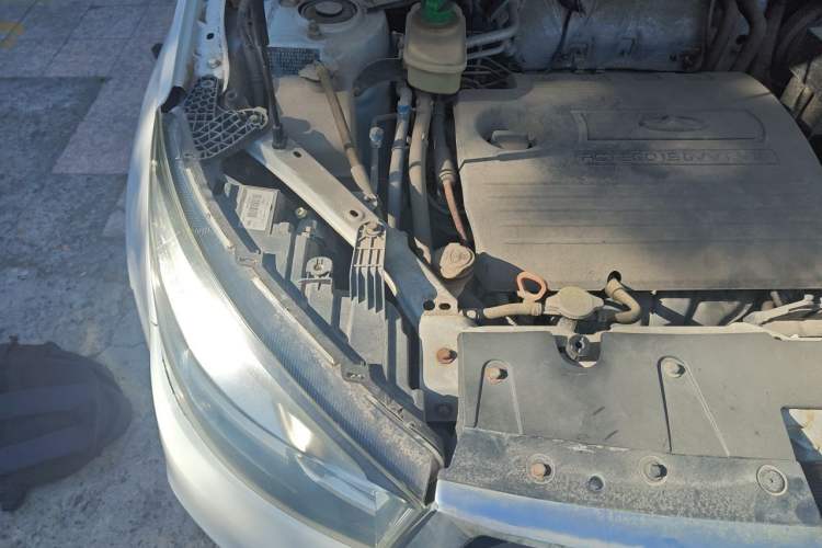 Used Chery Tiggo 3 2015 1.6L CVT ZhiShang Commemorative Edition Engine Bay Right