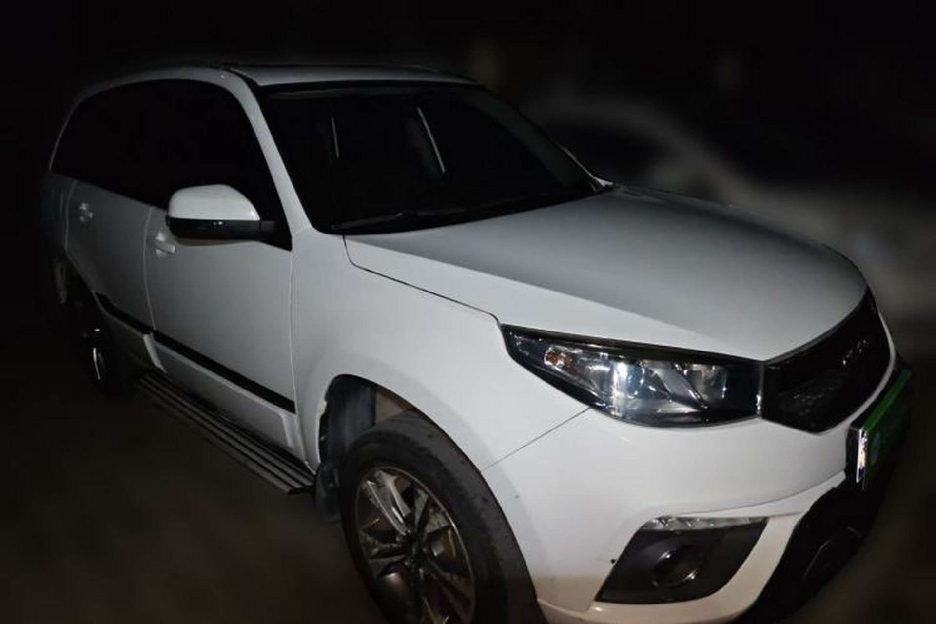Used Chery Tiggo 3 2015 1.6L Manual Zhishang Sport Edition Front Right 45 Deg