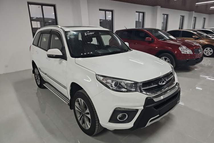 Used Chery Tiggo 3 2015 1.6L CVT ZhiShang Commemorative Edition Front Right 45 Deg