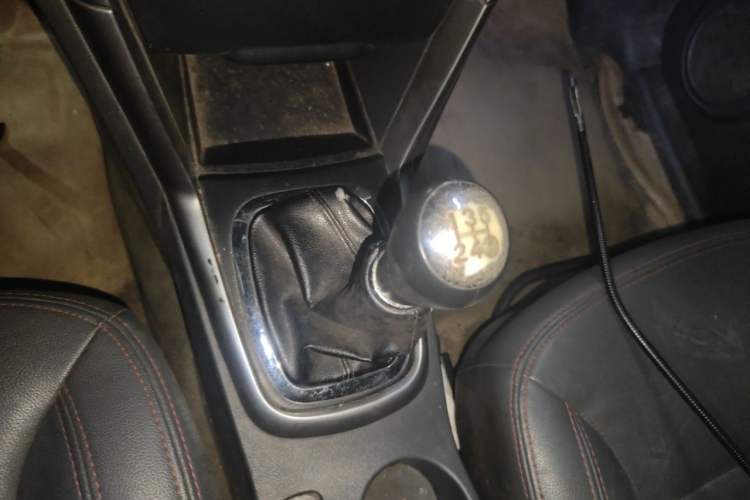 Used Chery Tiggo 3 2015 1.6L Manual Zhishang Sport Edition Gear Lever