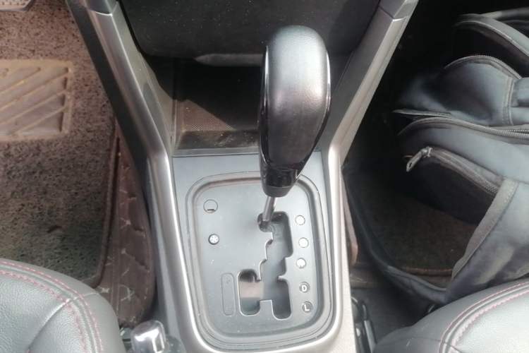 Used Chery Tiggo 3 2015 1.6L CVT ZhiShang Commemorative Edition Gear Lever