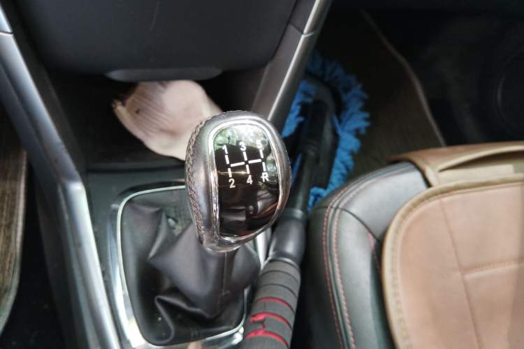 Used Chery Tiggo 3 2015 1.6L Manual Zhishang Commemorative Edition Gear Lever