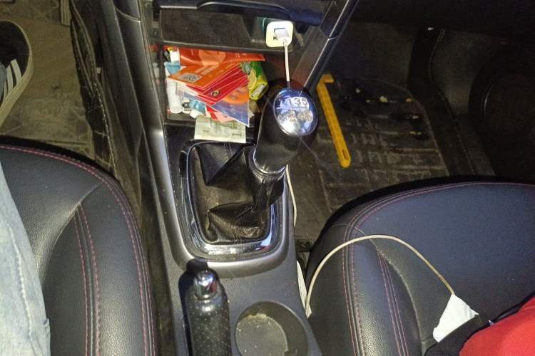 Used Chery Tiggo 3 2015 1.6L Manual Zhishang Sport Edition Gear Lever