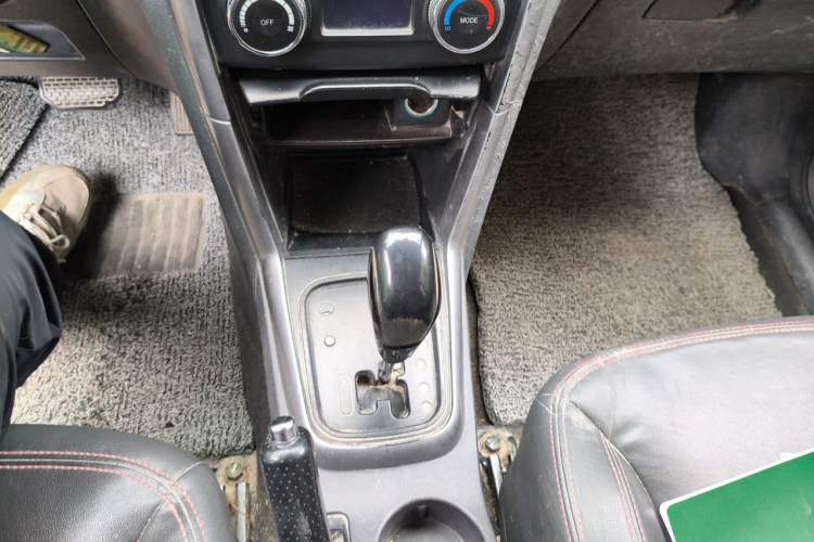 Used Chery Tiggo 3 2015 1.6L CVT ZhiShang Sport Edition Gear Lever