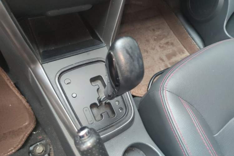 Used Chery Tiggo 3 2015 1.6L CVT ZhiShang Sport Edition Gear Lever