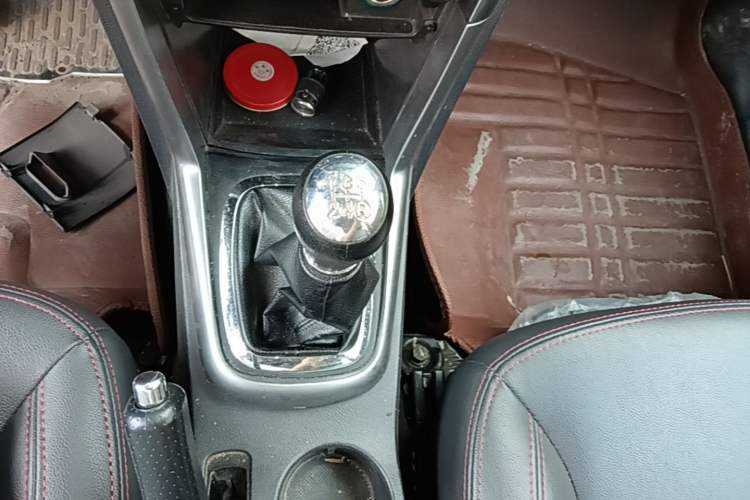 Used Chery Tiggo 3 2015 1.6L Manual Zhishang Sport Edition Gear Lever
