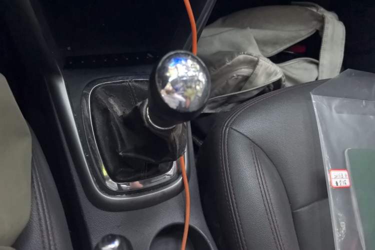 Used Chery Tiggo 3 2015 1.6L Manual Zhishang Sport Edition Gear Lever