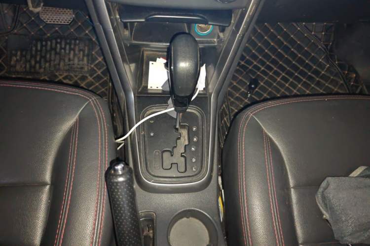 Used Chery Tiggo 3 2015 1.6L CVT ZhiShang Sport Edition Gear Lever