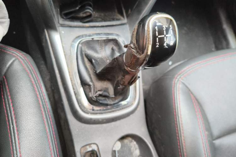 Used Chery Tiggo 3 2015 1.6L Manual Zhishang Sport Edition Gear Lever