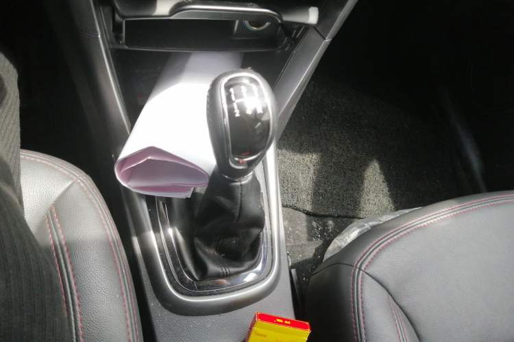 Used Chery Tiggo 3 2015 1.6L Manual Zhishang Commemorative Edition Gear Lever